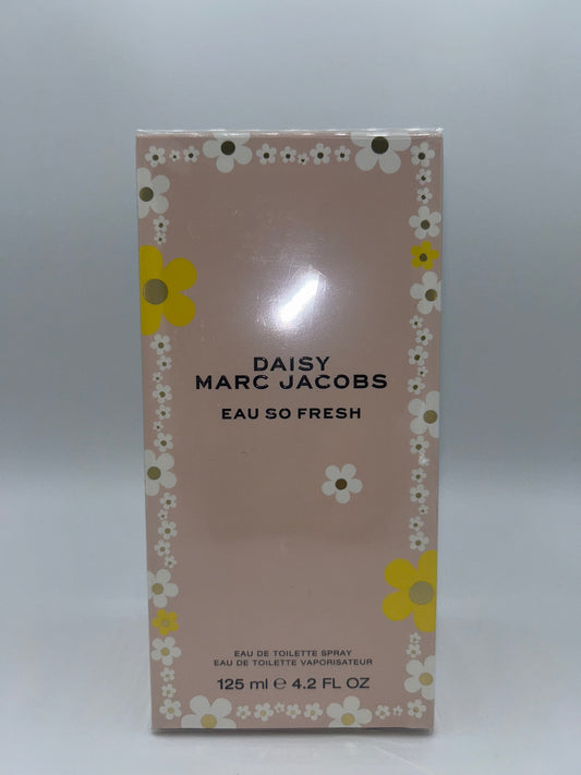 Marc Jacobs Daisy